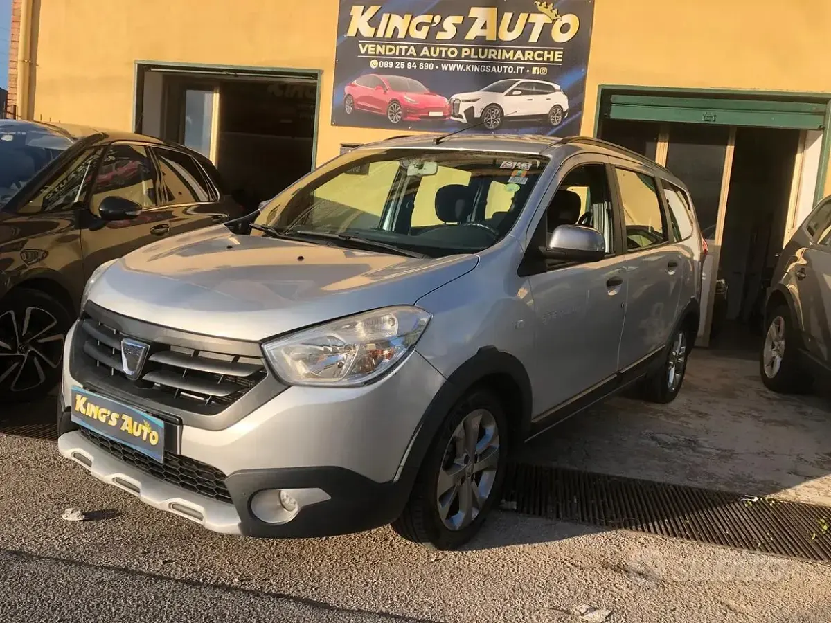 Usata Dacia Lodgy Stepway 110 CV (80 kW) 2017 Grigio Monovolume
