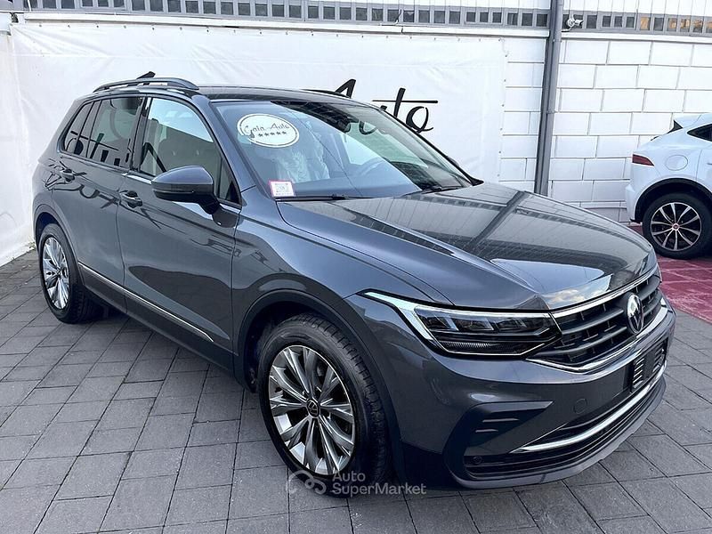 Usata VW Tiguan Life 150 CV (110 kW) 2021 Grigio SUV