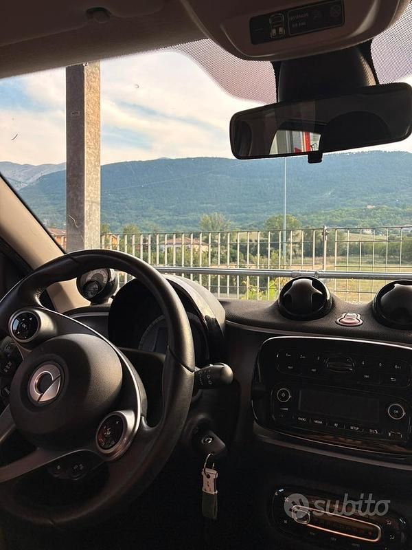 Usata Smart ForFour Passion 75 CV (55 kW) 2019 Nero Utilitaria