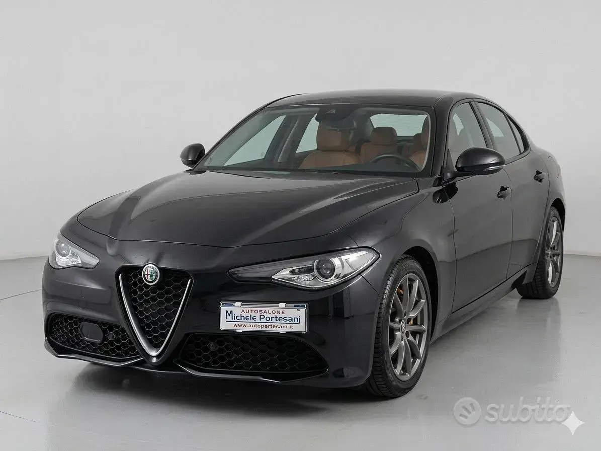 Usata Alfa Romeo Giulia Super 180 CV (132 kW) 2017 Nero Berlina