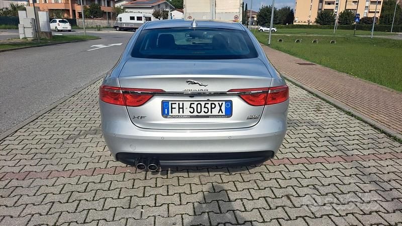 Usata Jaguar XF 240 CV (176 kW) 2017 Berlina