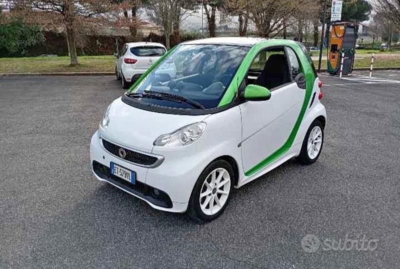 Bianco Usata 2014 Smart ForTwo Coupé Coupé | 6500 € - Immagine 1/4