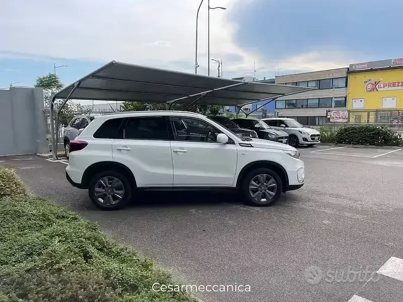 Usata Suzuki Vitara Cool 129 CV (94 kW) 2023 Bianco SUV