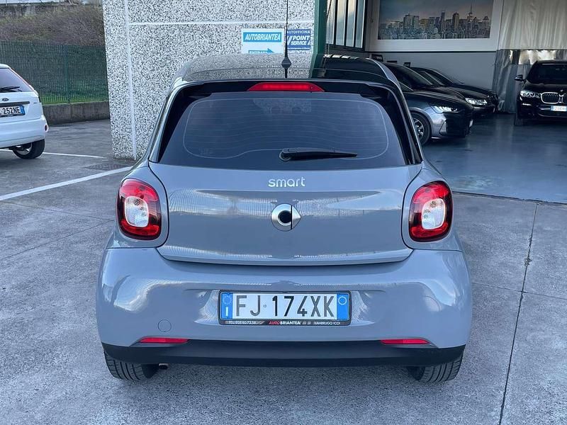 Usata Smart ForFour Passion 71 CV (52 kW) 2017 Grigio Utilitaria