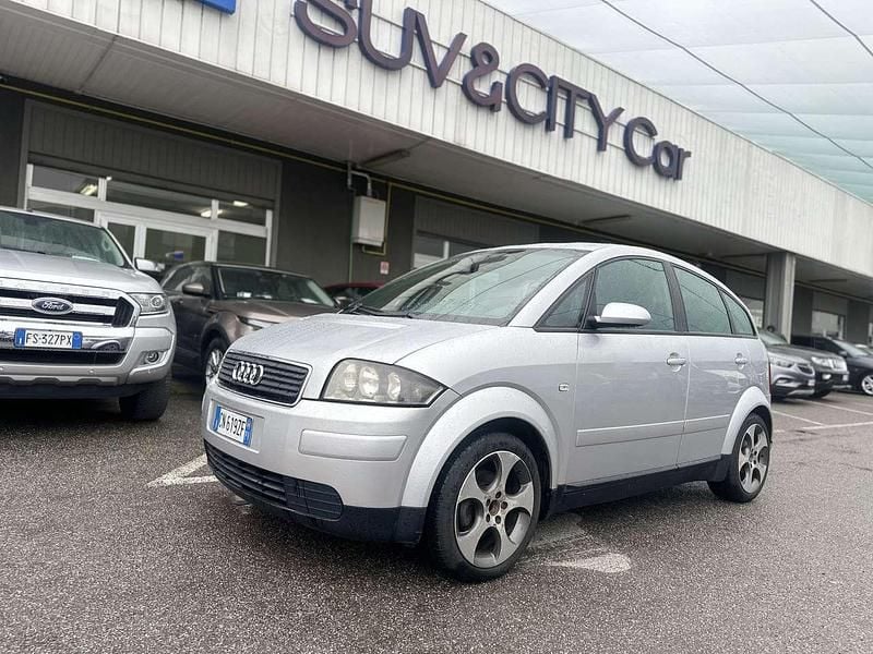 Usata Audi A2 Comfort 75 CV (55 kW) 2004 Argento Utilitaria