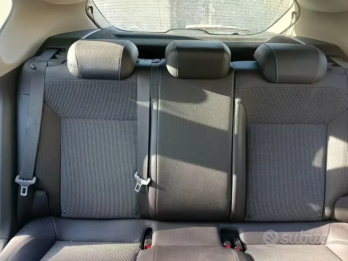 Usata Opel Astra 60 CV (44 kW) 2012 Grigio Berlina