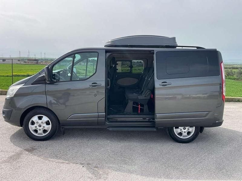 Usata Ford Tourneo Titanium 131 CV (96 kW) 2017 Grigio Monovolume