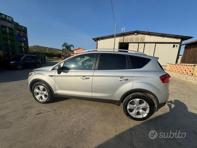 Usata Ford Kuga Titanium 163 CV (119 kW) 2012 Argento SUV