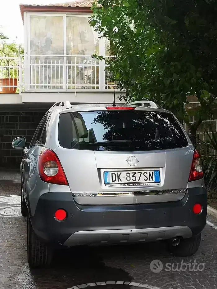 Usata Opel Antara 150 CV (110 kW) 2007 Grigio SUV