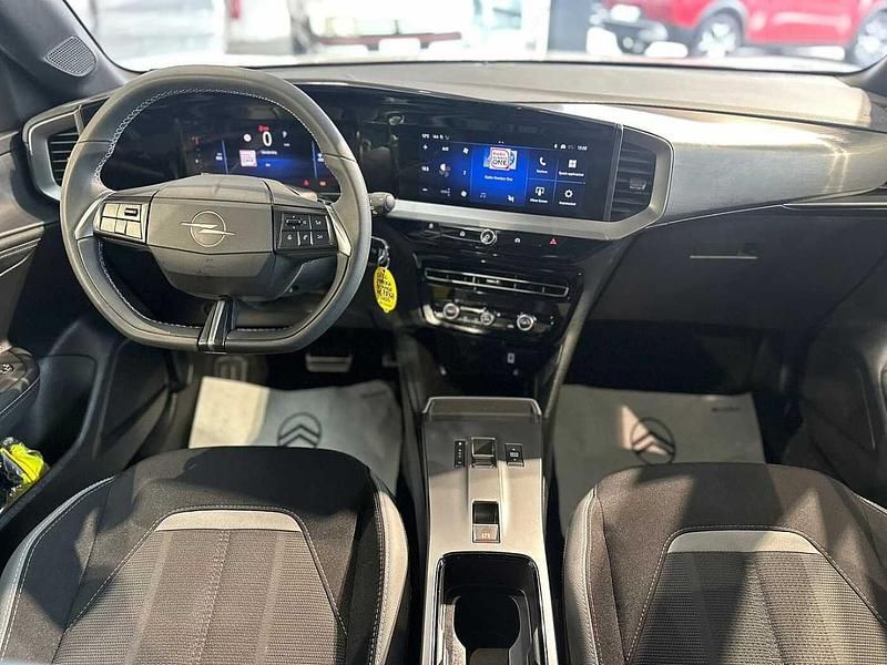 Usata Opel Mokka 131 CV (96 kW) 2025 Bianco SUV