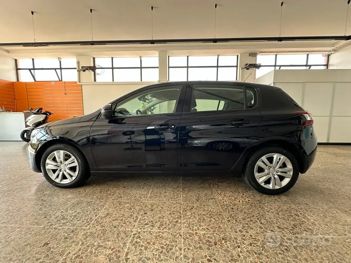 Usata Peugeot 308 Business-Line 120 CV (88 kW) 2016 Bluazzurro Berlina