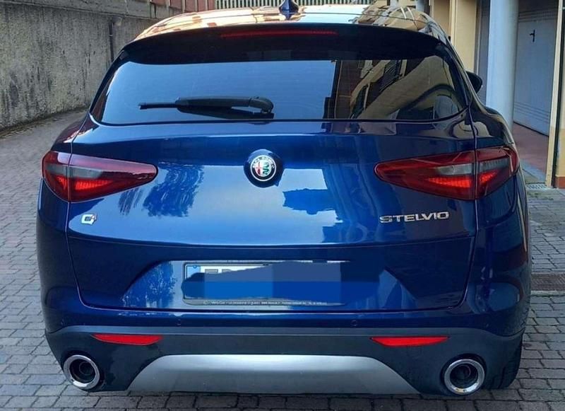 Usata Alfa Romeo Stelvio Business 179 CV (131 kW) 2018 SUV