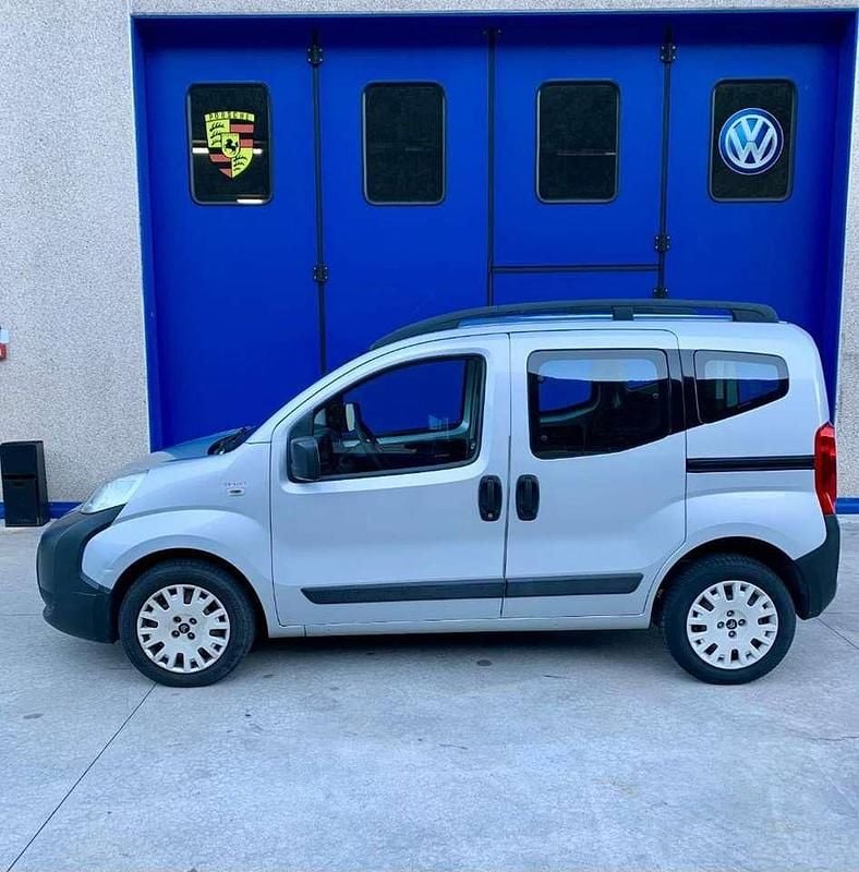 Usata Citroën Nemo 75 CV (55 kW) 2011 Argento metallizzato Monovolume