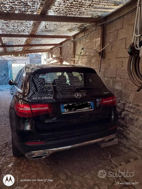 Usata Mercedes GLC250 204 CV (150 kW) 2018 Nero Berlina