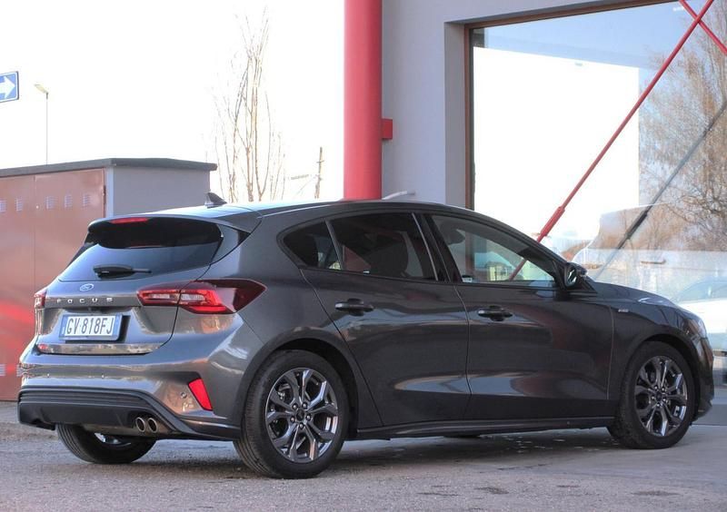 Usata Ford Focus ST-Line 116 CV (85 kW) 2024 Marrone Berlina