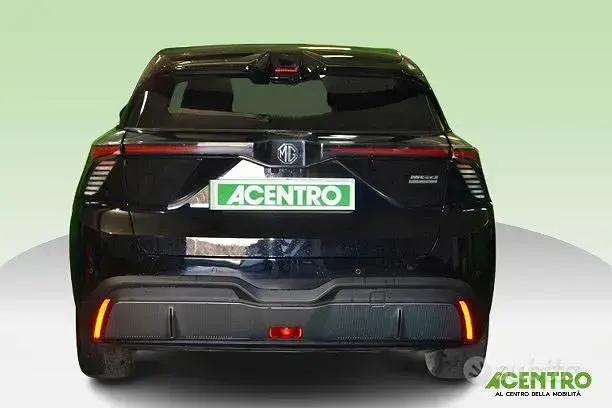 Usata MG MG4 EV Luxury 67 kW (92 CV) 2023 Nero Utilitaria