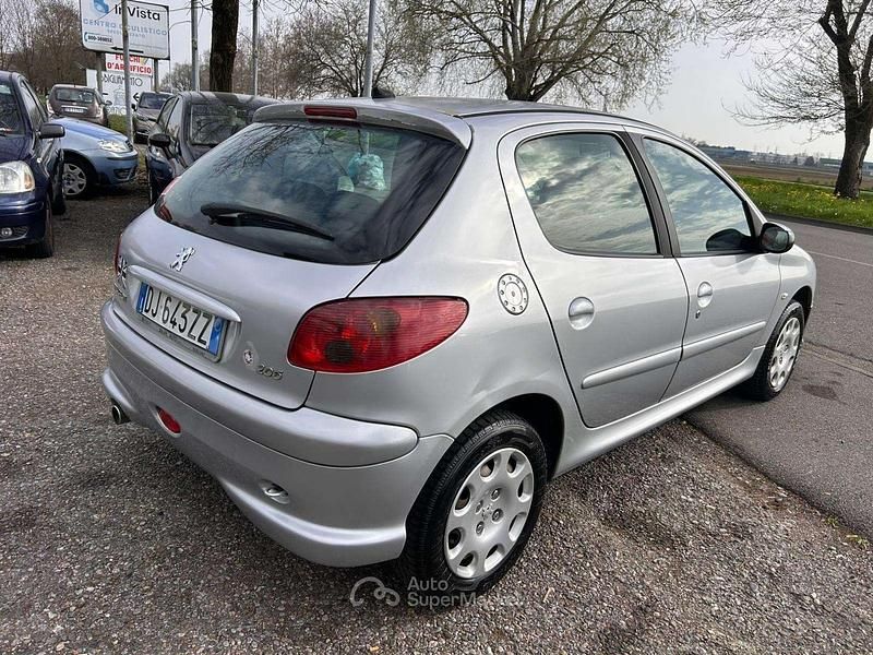 Usata Peugeot 206 75 CV (55 kW) 2007 Grigio Berlina