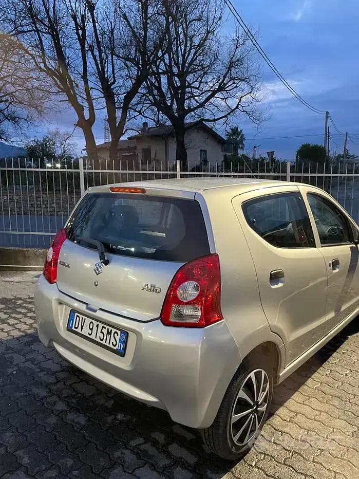 Usata Suzuki Alto 68 CV (50 kW) 2009 Grigio Utilitaria