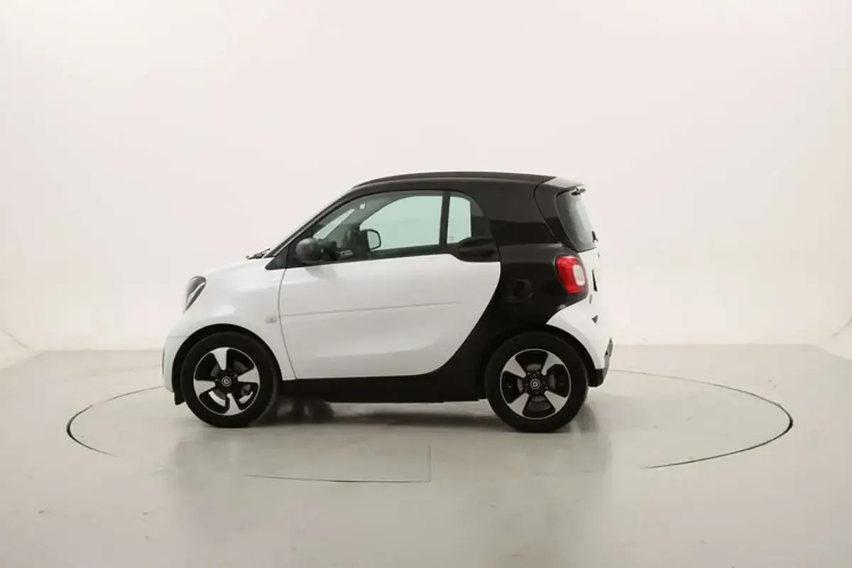 Begagnad Smart ForTwo Coupé Passion 41 kW (56 HK) 2022 Grå Halvkombi