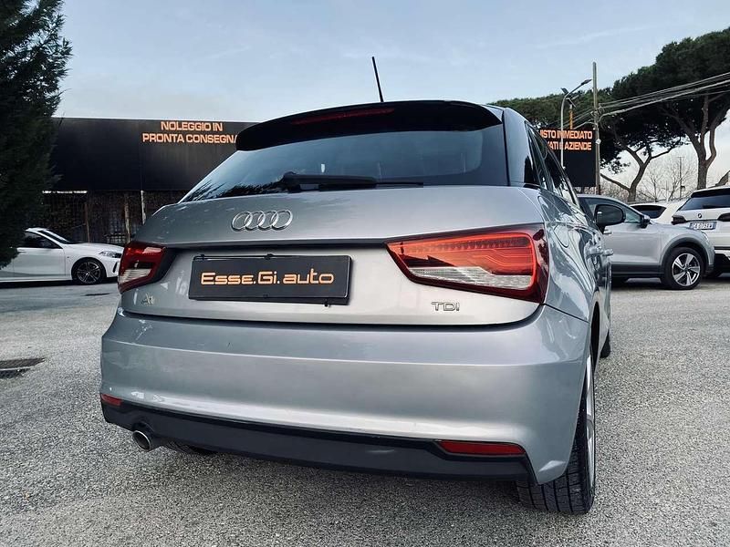 Usata Audi A1 Sportback Ambiente 116 CV (85 kW) 2015 Argento Utilitaria