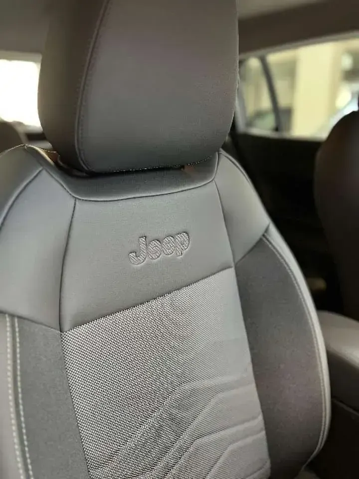 Nuova Jeep Avenger 101 CV (74 kW) 2026 Grigio SUV