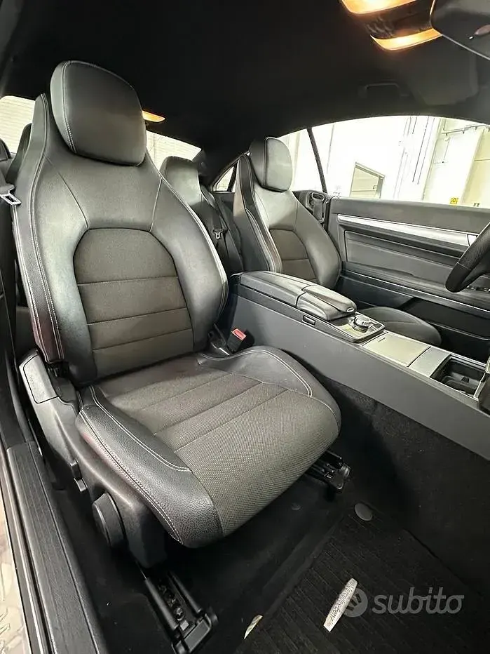 Usata Mercedes E220 Premium 170 CV (125 kW) 2015 Grigio Coupé