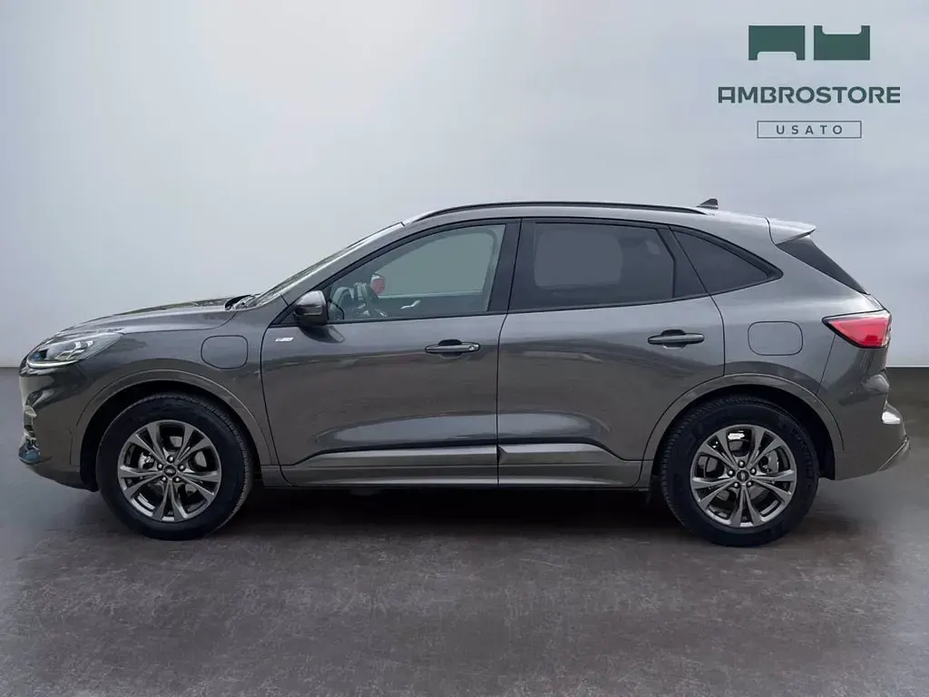 Usata Ford Kuga ST-Line X 225 CV (165 kW) 2023 Magnetic grey SUV