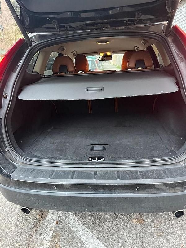 Usata Volvo XC60 R-Design 205 CV (150 kW) 2012 Nero SUV