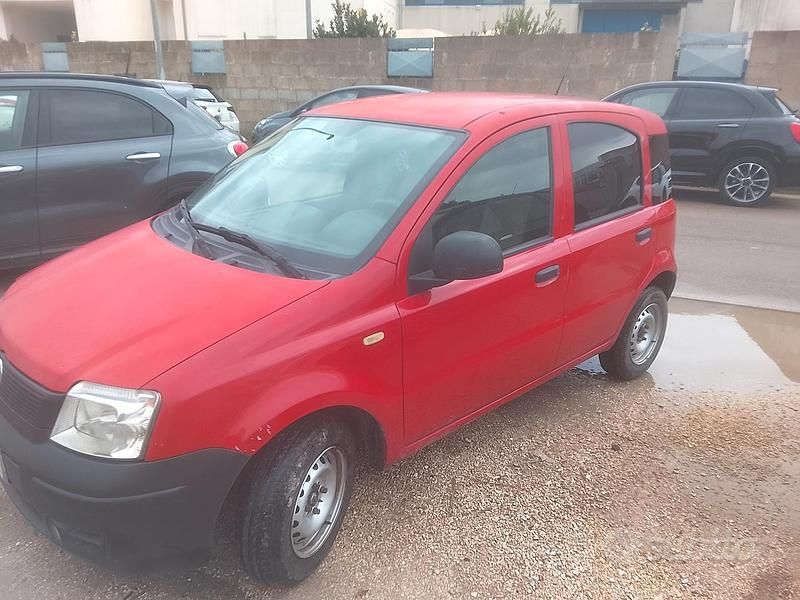 Usata Fiat Panda 70 CV (51 kW) 2012 Rosso Utilitaria