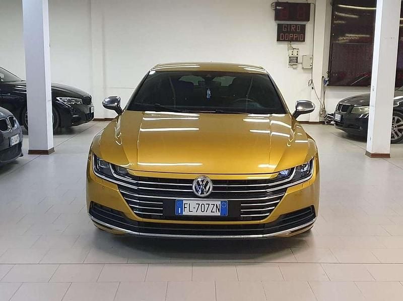 Usata VW Arteon Elegance 150 CV (110 kW) 2017 Oro Berlina
