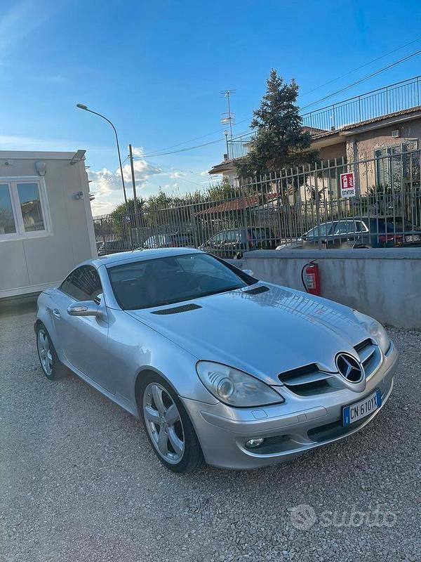 Usata Mercedes SLK200 163 CV (119 kW) 2004 Grigio Cabrio