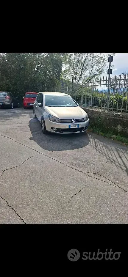 Usata VW Golf VI 105 CV (77 kW) 2010 Grigio Utilitaria