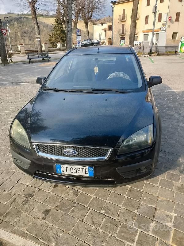 Usata Ford Focus 100 CV (73 kW) 2005 Nero Berlina