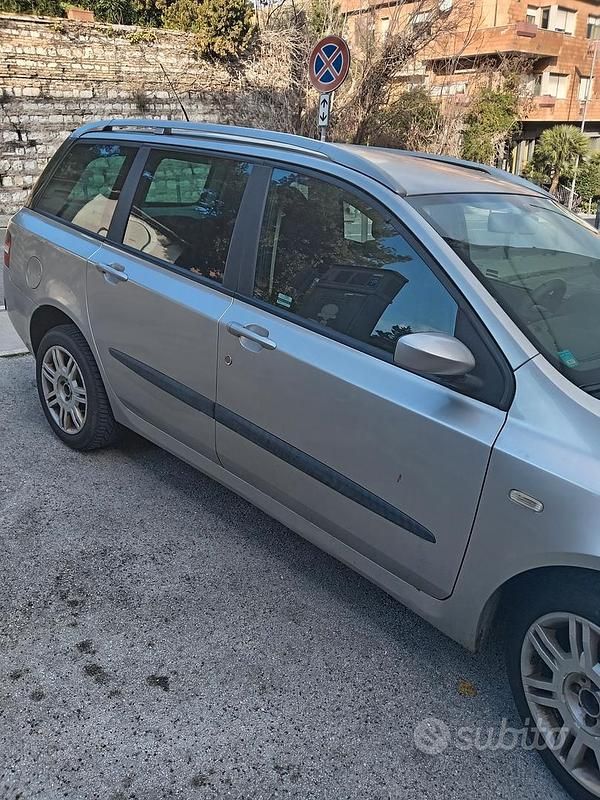 Usata Fiat Stilo Wagon 85 CV (62 kW) 2003 Grigio Station wagon