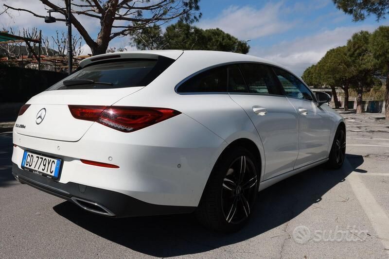 Usata Mercedes CLA200 163 CV (119 kW) 2021 Bianco Station wagon