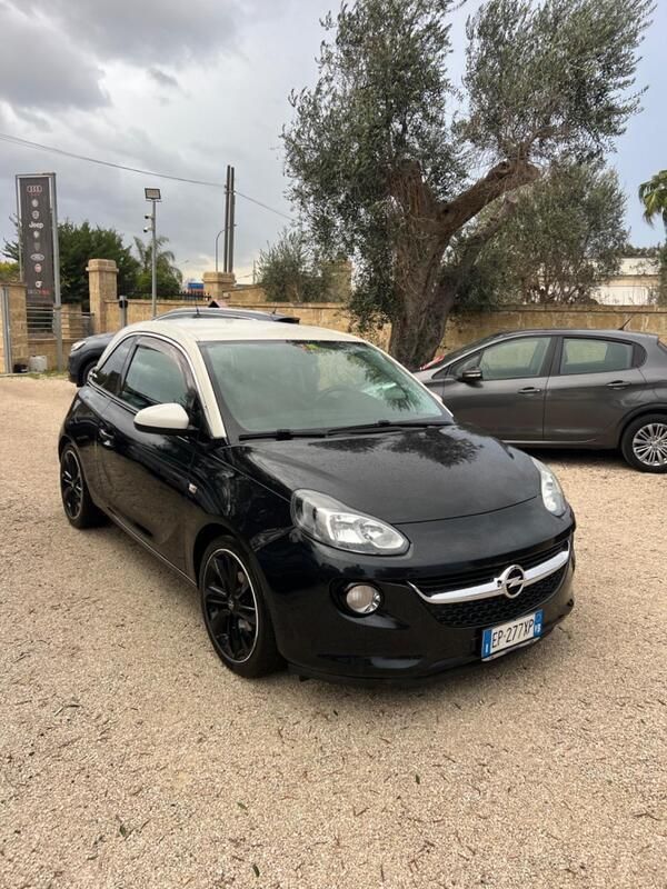 Usata Opel Adam 69 CV (50 kW) 2013 Nero Utilitaria