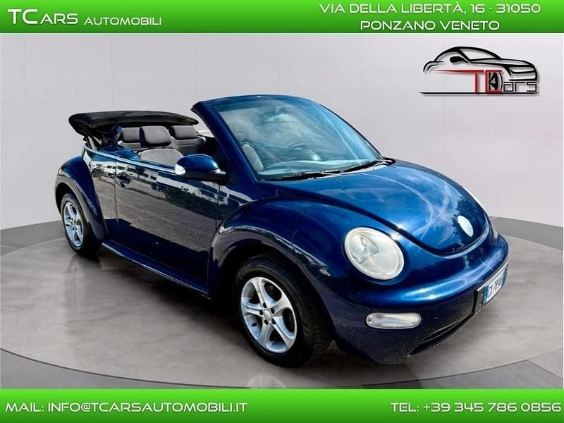 Usata VW New Beetle 104 CV (76 kW) 2005 Blu Utilitaria