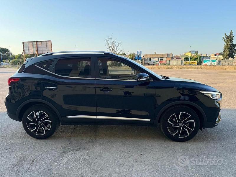 Usata MG ZS Luxury 106 CV (77 kW) 2023 Nero Berlina
