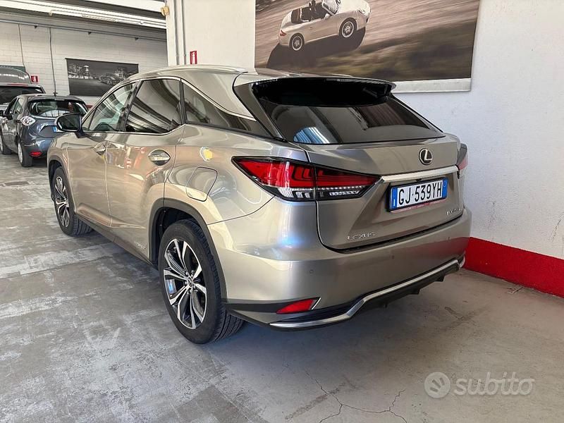 Usata Lexus RX450h Executive Line 262 CV (192 kW) 2022 Grigio SUV