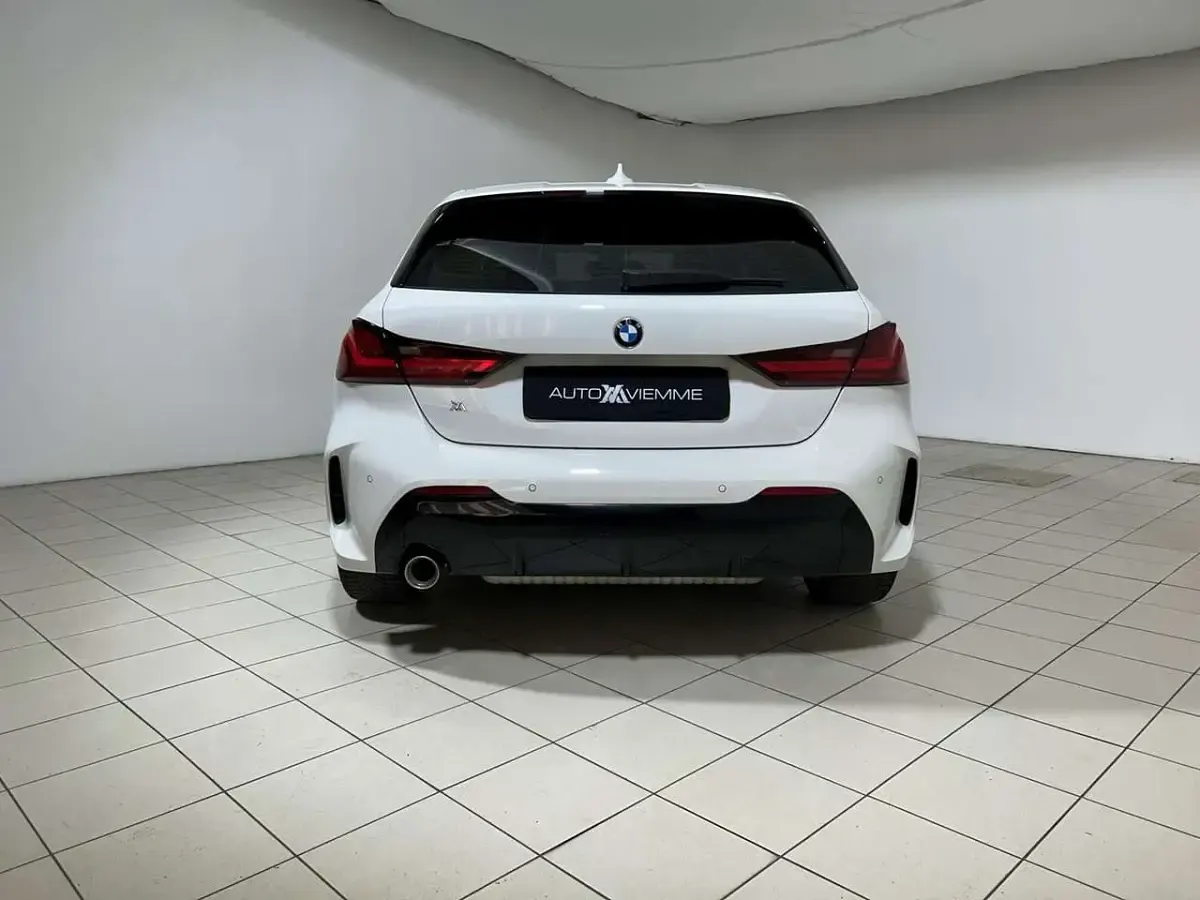 Usata BMW 118 M Sport 136 CV (100 kW) 2021 Bianco Utilitaria