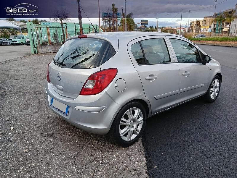 Usata Opel Corsa 80 CV (58 kW) 2008 Grigio Berlina