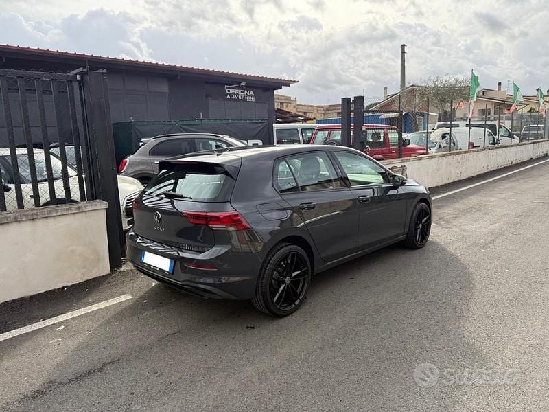 Usata VW Golf VIII 115 CV (84 kW) 2022 Grigio Berlina