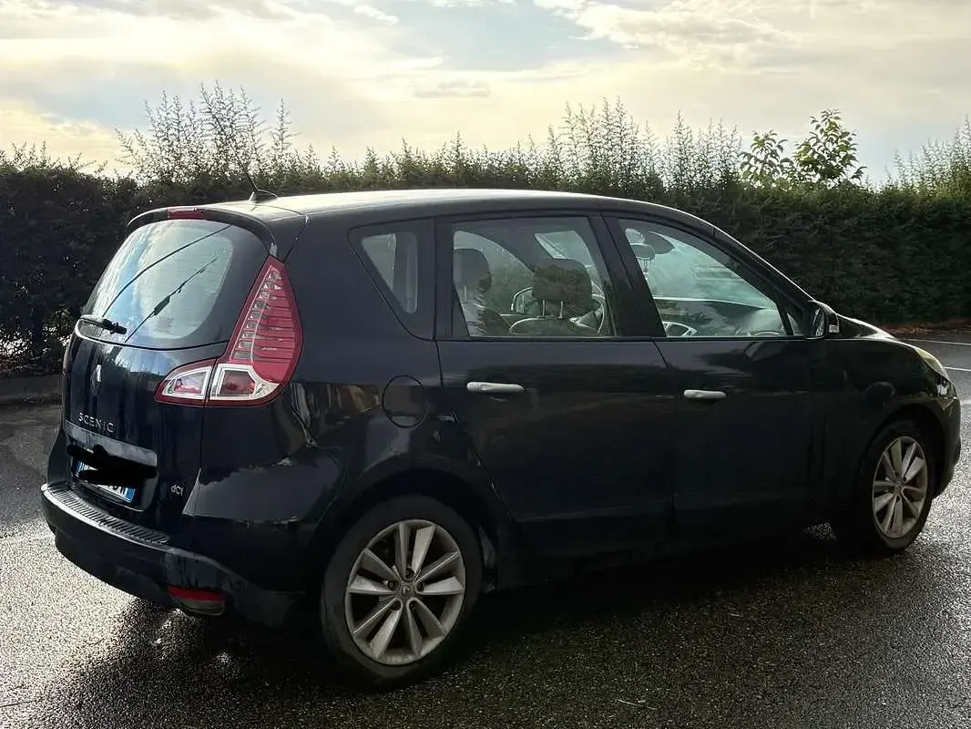 Usata Renault Scénic III Dynamique 131 CV (96 kW) 2011 Monovolume