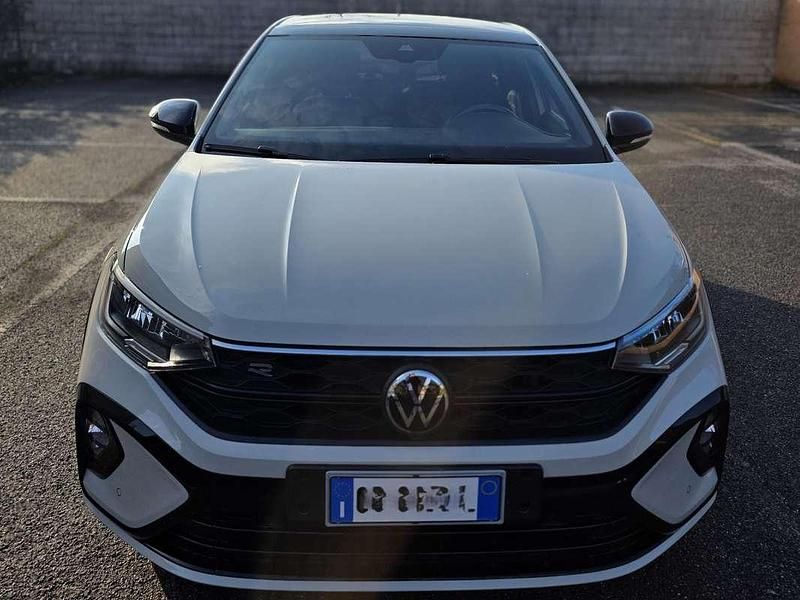 Usata VW Taigo R-line 110 CV (80 kW) 2023 Beige SUV