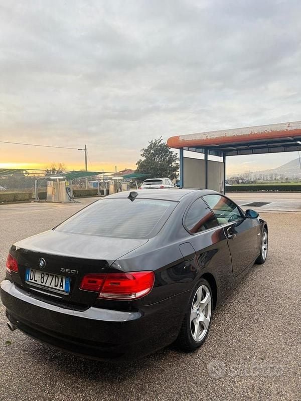 Usata BMW 320 2007 Nero Coupé