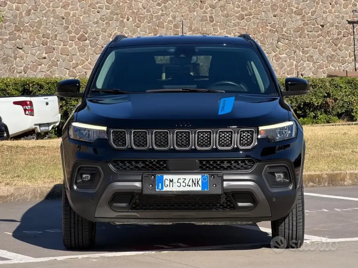 Usata Jeep Compass Trailhawk 179 CV (131 kW) 2023 Nero SUV