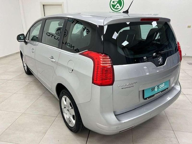 Usata Peugeot 5008 Active 115 CV (84 kW) 2013 Argento Monovolume