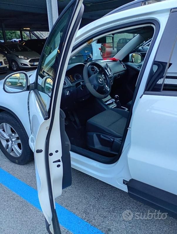 Usata VW Tiguan 110 CV (80 kW) 2015 Bianco SUV