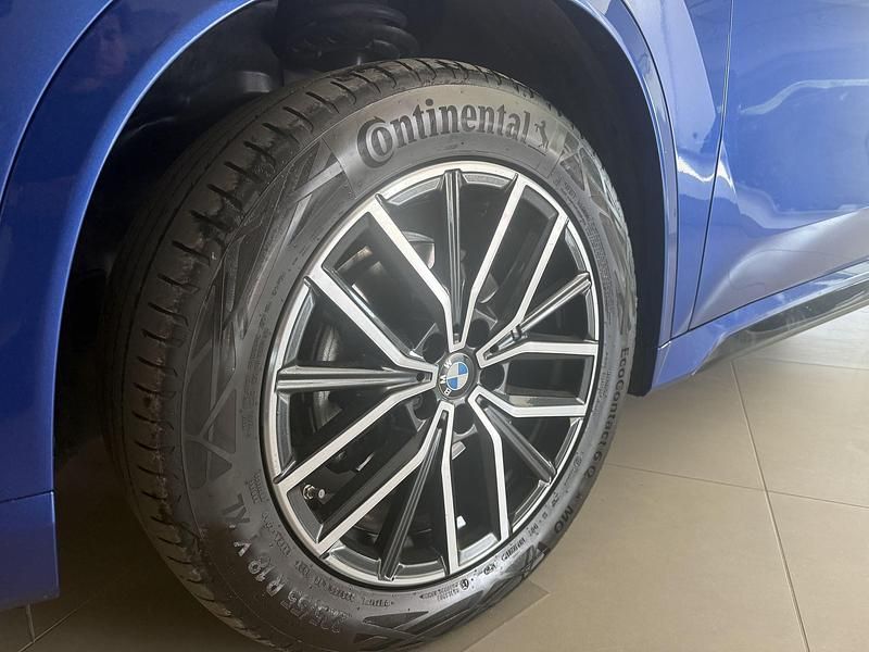 Usado BMW X1 M Sport 163 HP (119 kW) 2025 Azul SUV