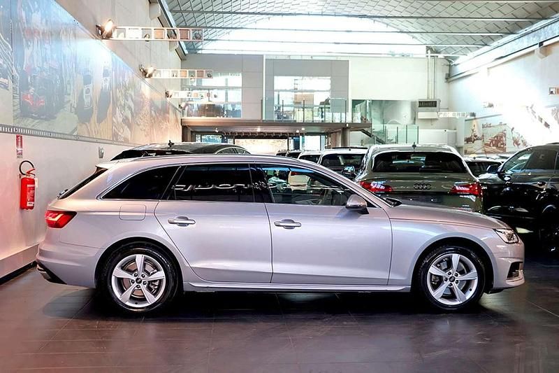 Usata Audi A4 Advanced Plus 136 CV (100 kW) 2024 Argento Station wagon